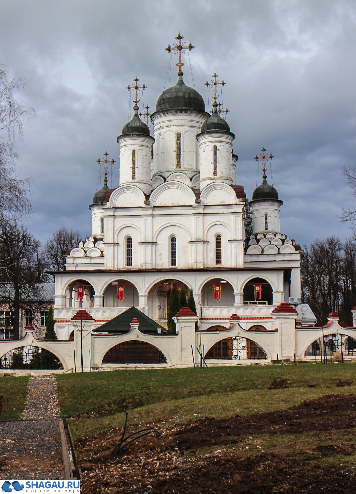 храм